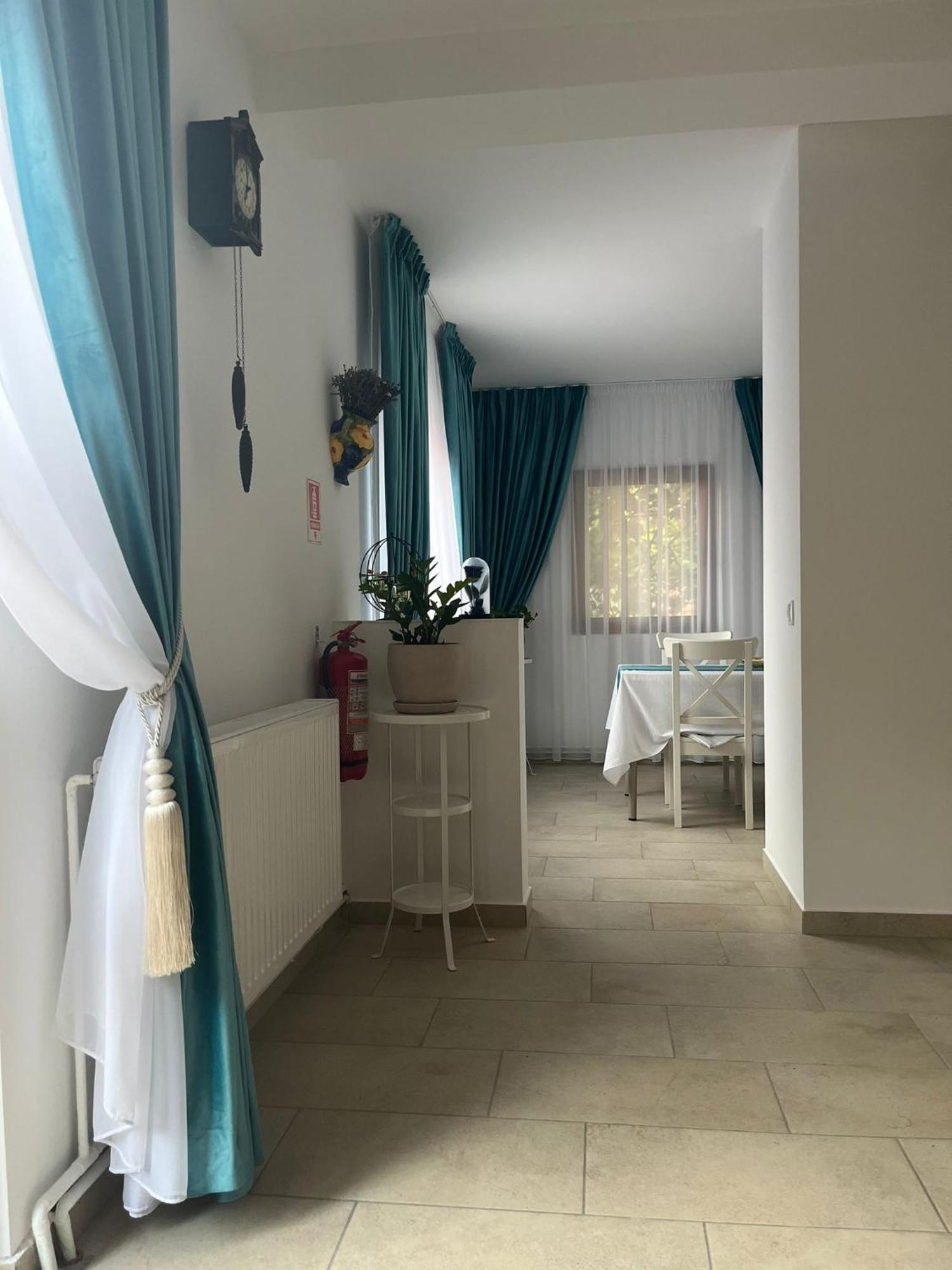 Kilometru108 Otel Leordina Dış mekan fotoğraf