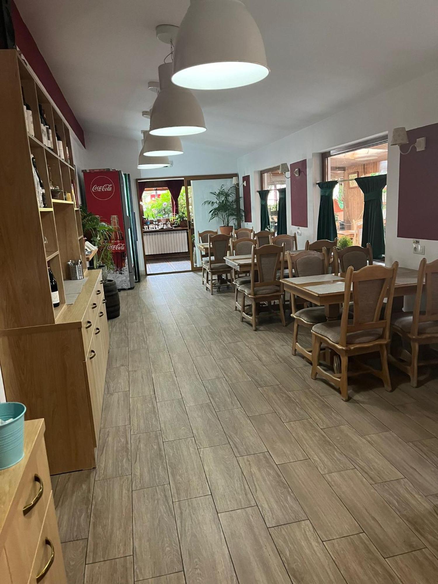 Kilometru108 Otel Leordina Dış mekan fotoğraf