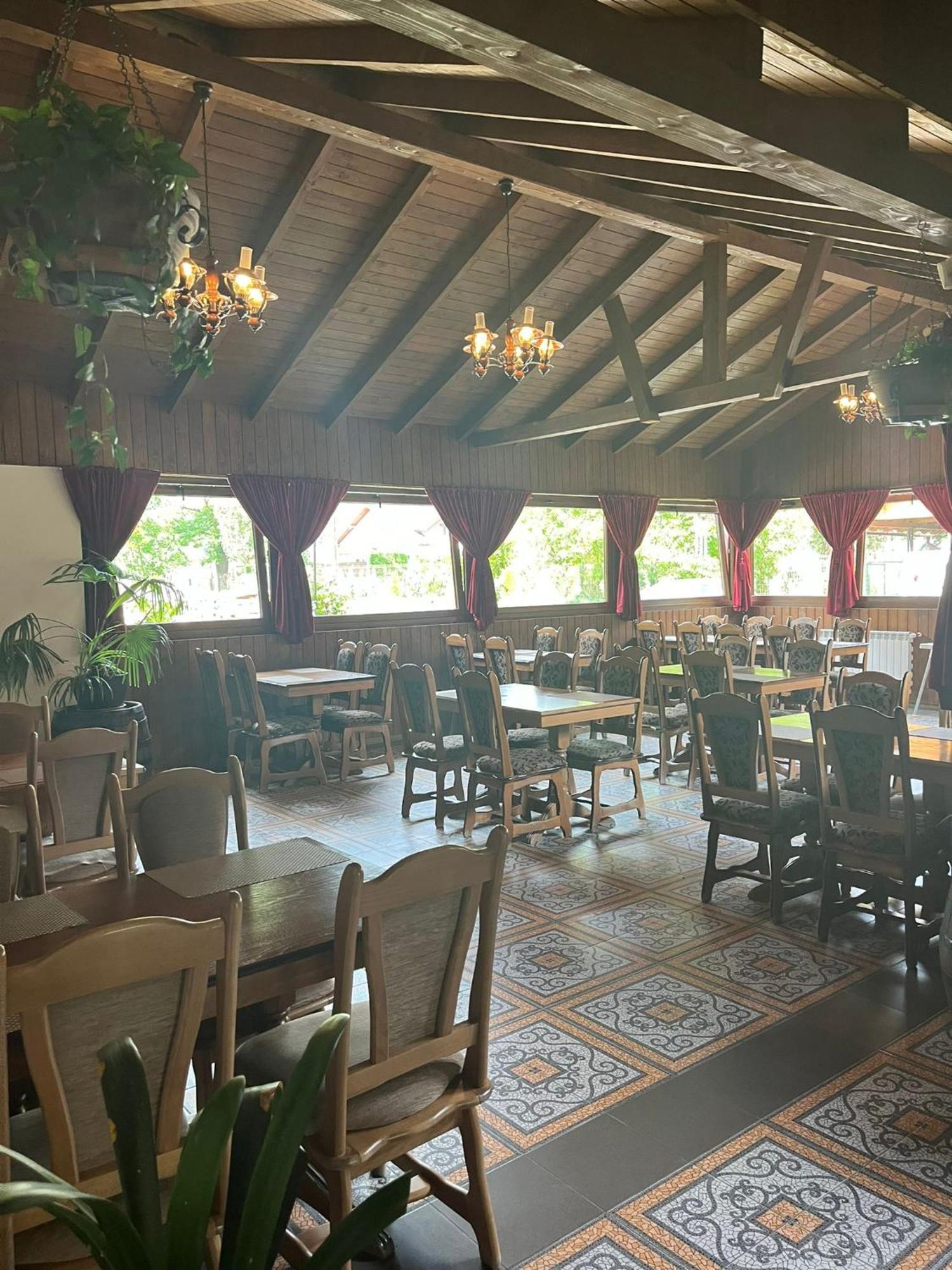 Kilometru108 Otel Leordina Dış mekan fotoğraf