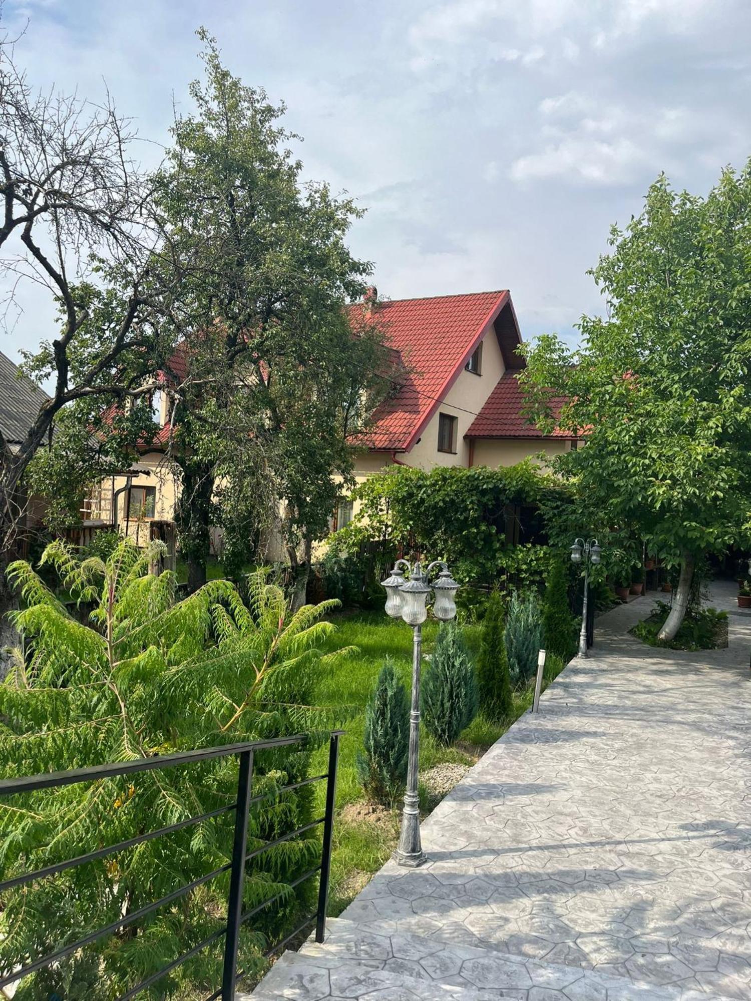 Kilometru108 Otel Leordina Dış mekan fotoğraf
