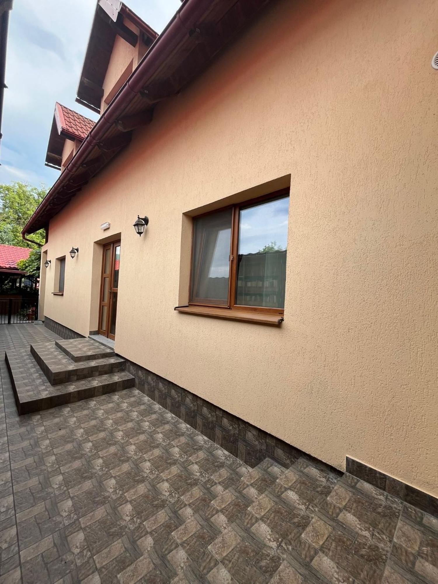 Kilometru108 Otel Leordina Dış mekan fotoğraf