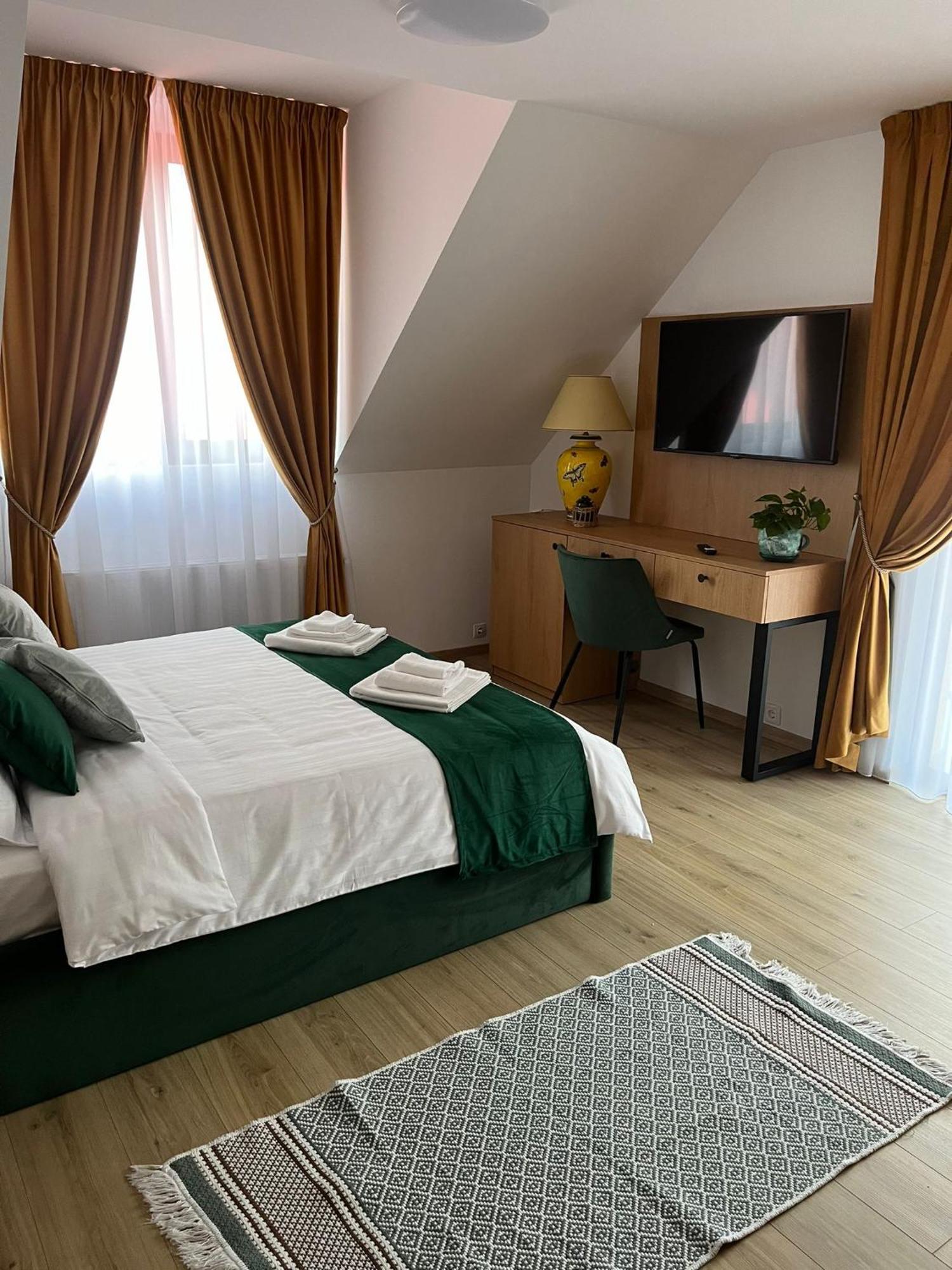 Kilometru108 Otel Leordina Dış mekan fotoğraf