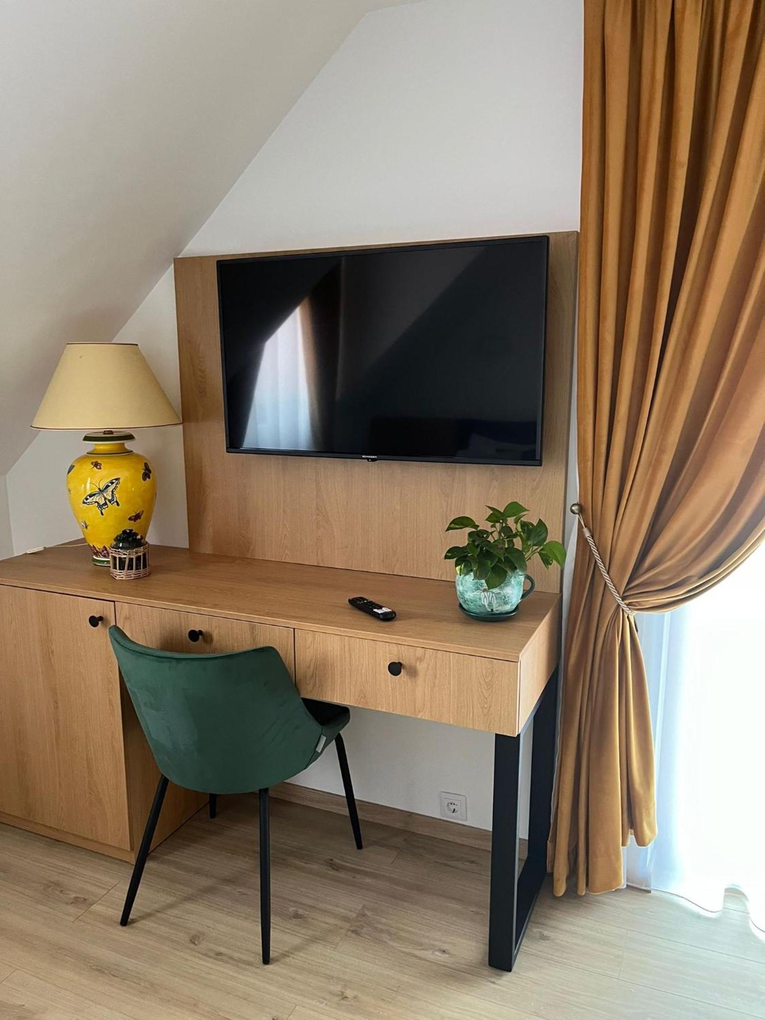 Kilometru108 Otel Leordina Dış mekan fotoğraf