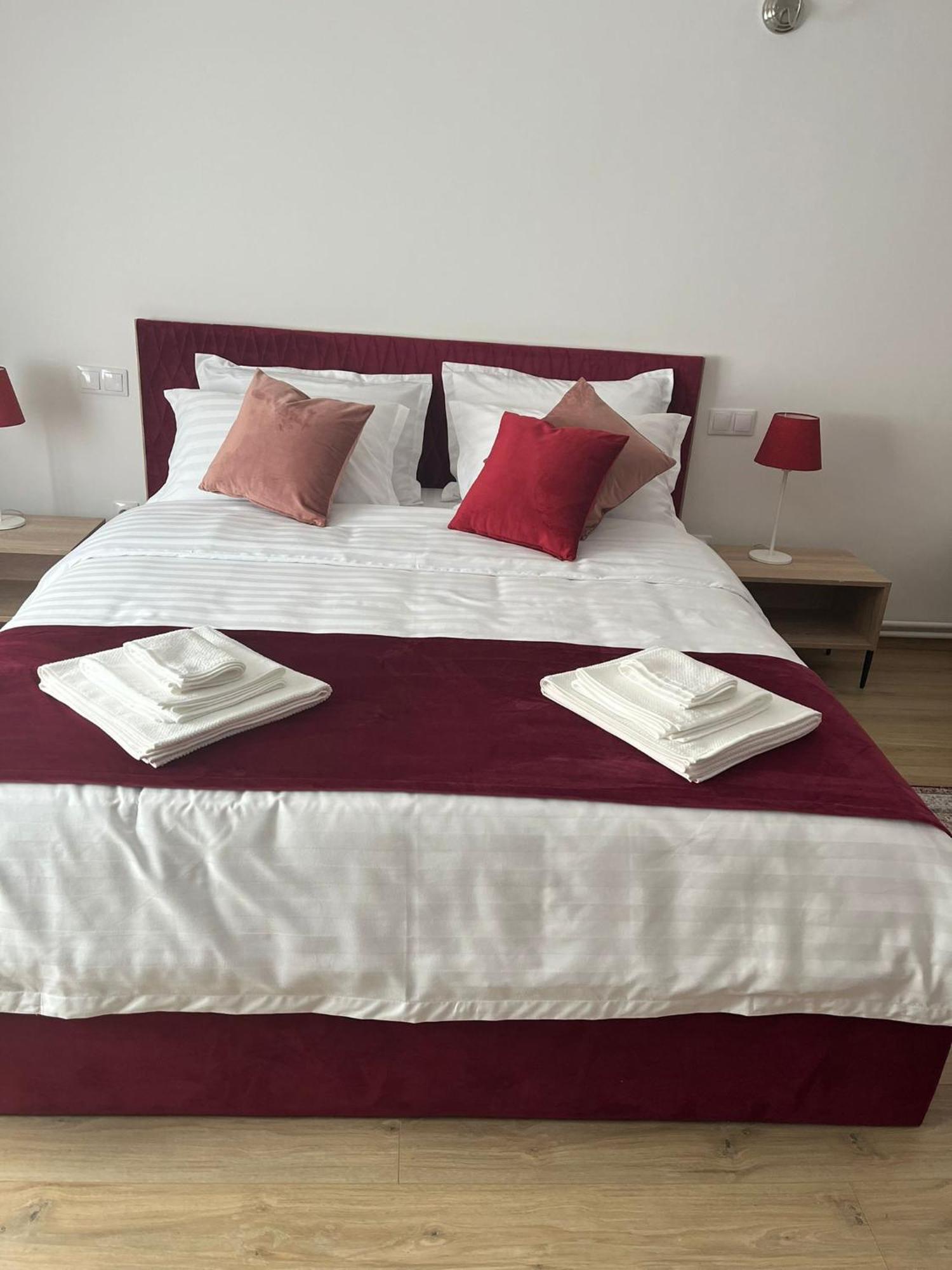 Kilometru108 Otel Leordina Dış mekan fotoğraf