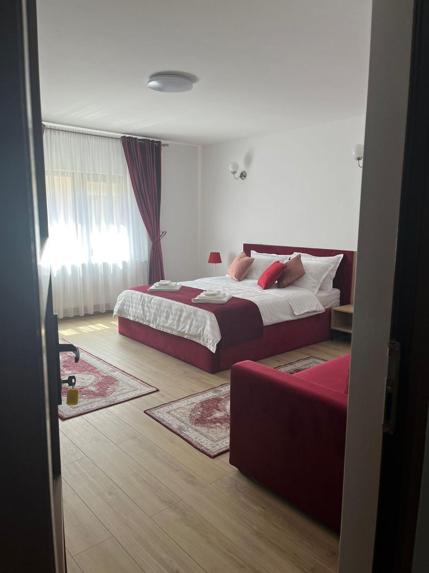 Kilometru108 Otel Leordina Dış mekan fotoğraf